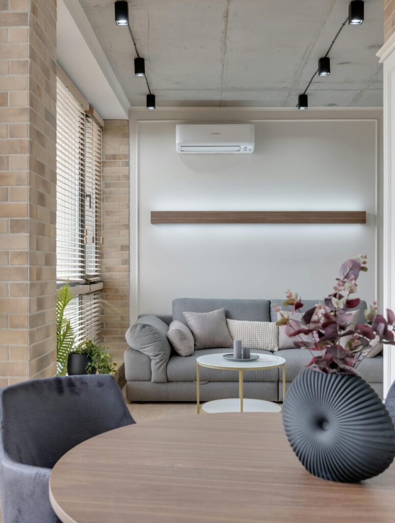 Professional air conditioning maintenance services in Dubai